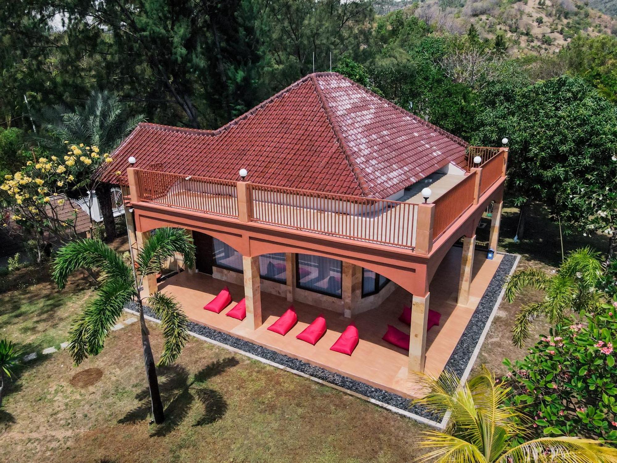 Gili View By Maza Villa Teluknarat Exterior photo